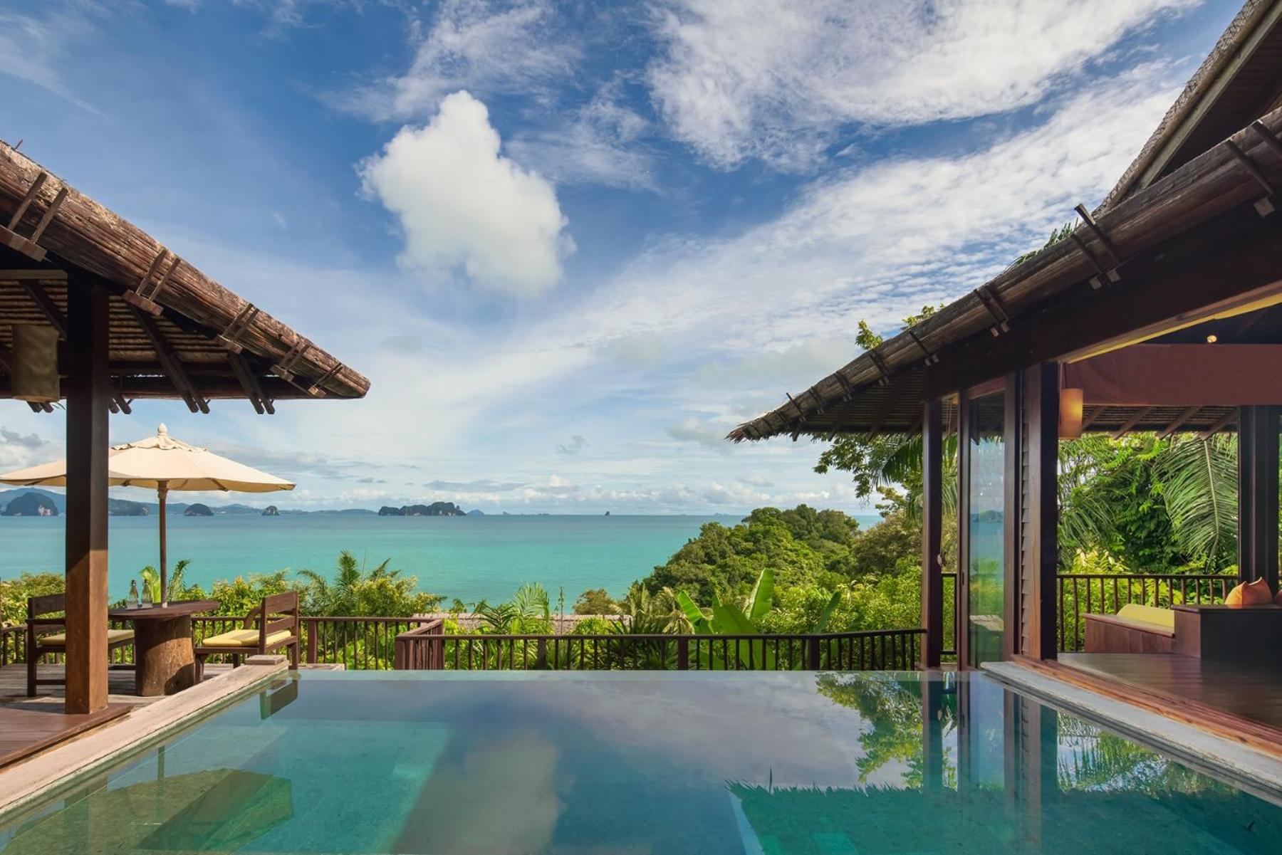 Villa com Piscina e Vista do Oceano